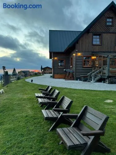 Hotel Vydrovy boudy, Pec pod Sněžkou - Image 1
