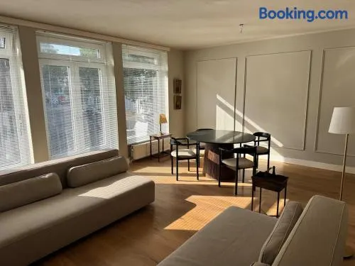 Spacious apartment with roof terrace and balcony - Image 1