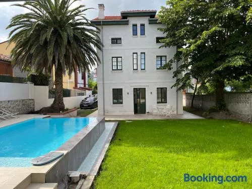 Villa en Salinas junto al Mar - Image 1