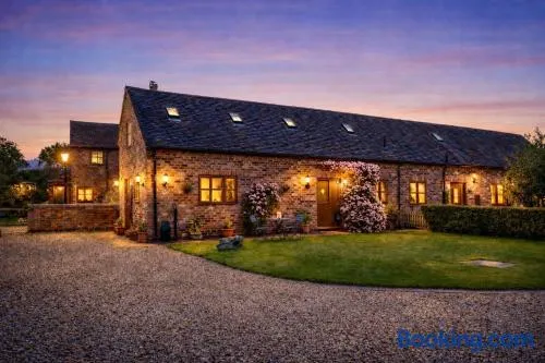 The Pigsty - 3 Bedroom Barn Conversion - Image 1