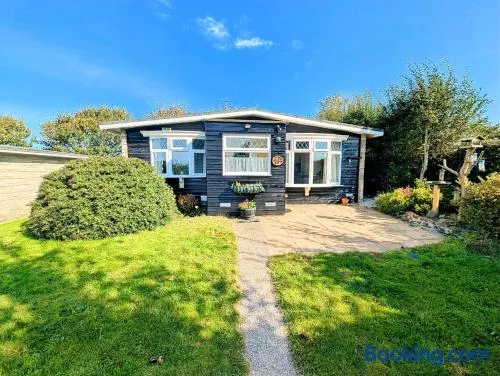 2-Bed Bungalow Retreat, Welcombe - Image 1