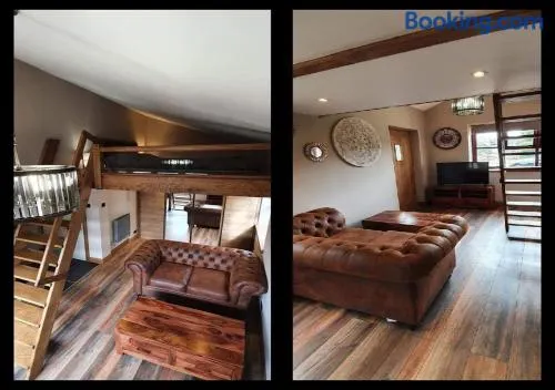 Longland Guest House - Image 1