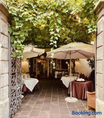 Albergo Commercio - Ristorante Mas-cì - Image 1