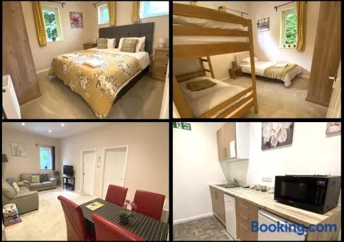 Private 1st Floor Apartment - Perfect for Port of Dover, Eurotunnel and Short Stays - Image 1