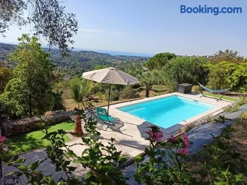 SUPERBE HAUT DE VILLA AVEC VUE SUR LA MER - Image 1