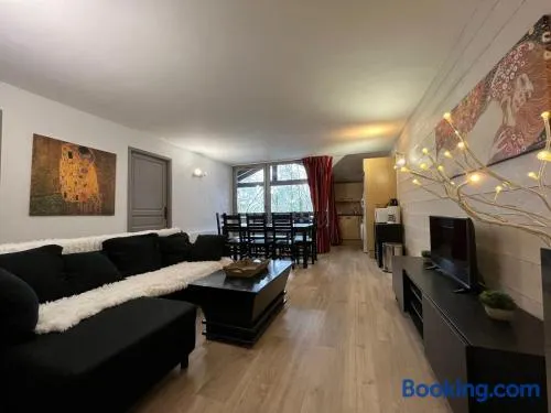 Appartement spacieux pour 8 pers., avec balcon et parking à Brides-les-Bains - Image 1