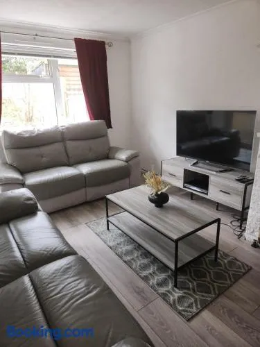 Beautiful two Bedroom house Entire house - Image 1