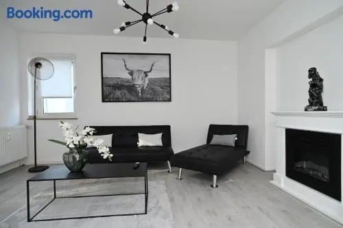 Ferienwohnung & Aparts am Schloss Park - Image 1