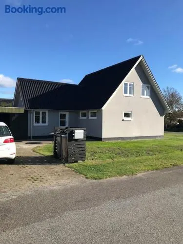 hyggeligt byhus tæt ved skov og togstation - Image 1