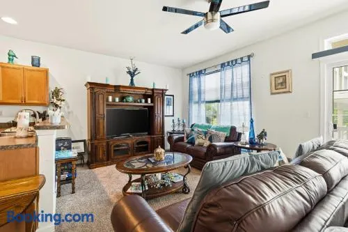 Relaxing First floor Condo with Outdoor Shower and Off-street Parking - Image 1