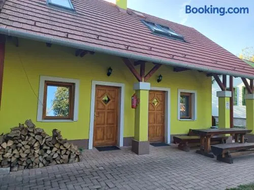 Zanati Apartmannház - Image 1