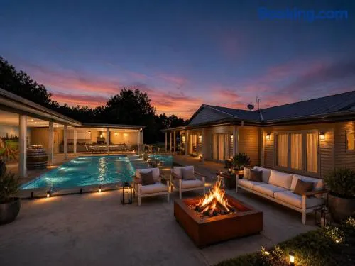 Semillon Retreat - Image 1