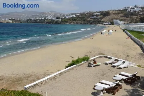 MARKOS BEACH rooms & studios - Image 1