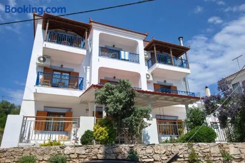 Kavos Apartments Alonissos - Image 1