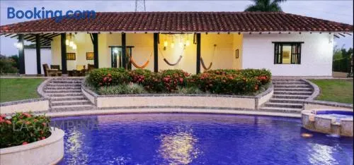 CASA CAMPESTRE LA CAMPIÑA LA VICTORIA Valle del Cauca ESPACIO COMPLETO - Image 1