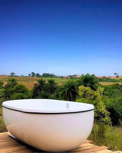 Cabana com Banheira ao Ar Livre e Céu Estrelado - Image 1