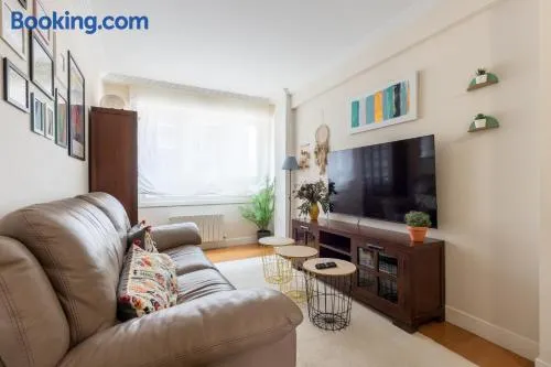 Aston - Apartamento en el centro de Bilbao Garaje incluido - Image 1