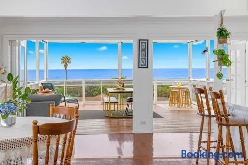 Sun Catcher - ocean views, walk to beach, lake, cafés, shops - Image 1