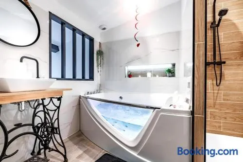 Love Room Loft Spa logement entier balneo et coin exterieur - Image 1