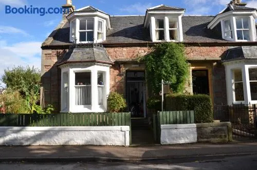 Averon House - Image 1