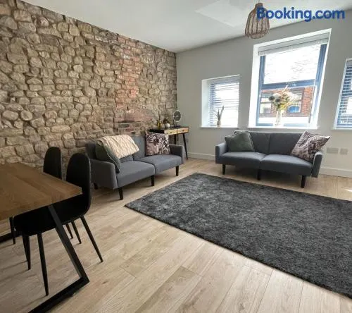 High Street Apartment - Image 1