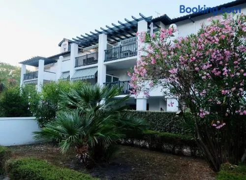 Appartement dans résidence au calme - Image 1
