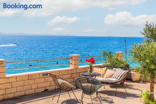 Bella Vista Apartment - Image 1