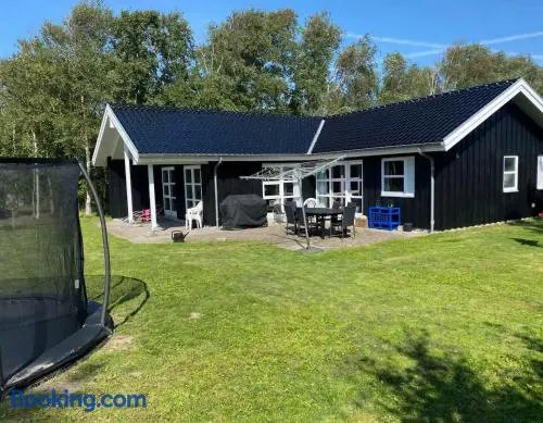 Charming Modern Summer House 4 Min From The Beach - Image 1