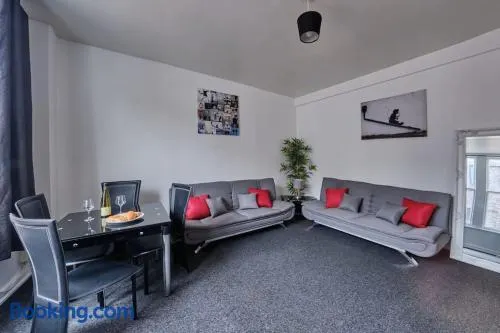 Central flat in Basingstoke - Image 1