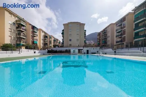 SUN APARTMENT - 3 bedrooms, priv parking, pool, AC, tv channels, fibre net - Image 1