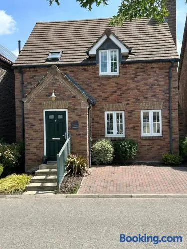 Hotdog House Filey Detached Pet Friendly Eco-House - Image 1