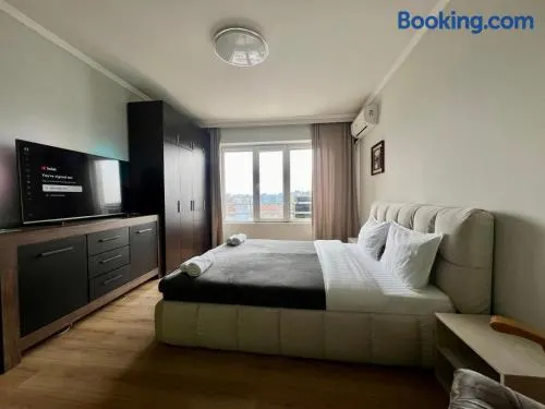 Amazing view central 1 bedroom apartment - Image 1