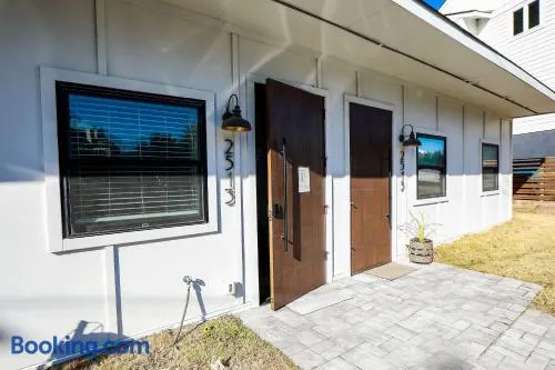 Sojourn Steps to the Beach Sleeps 4 - Image 1