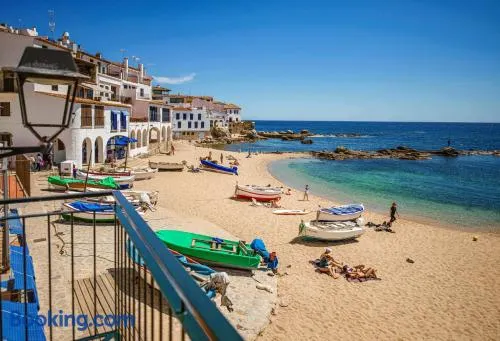 Apartamento exclusivo en primera línea de mar - Image 1