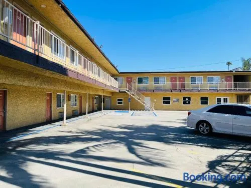 La Rosa Motel - Image 1