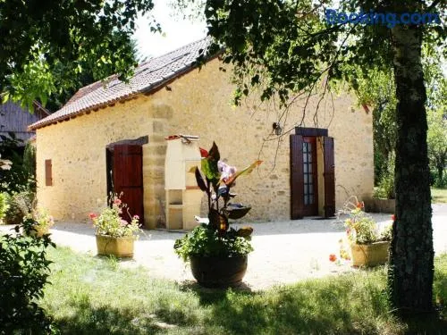 Gite Perigourdin Avec Wifi, Jardin, Barbecue, Proche Sites Historiques Et Randonnees - Fr-1-616-71 - Image 1