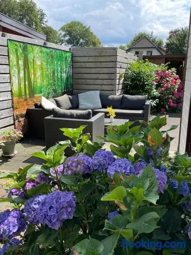 Tiny house met tuin en 2 fietsen in Putten op de Veluwe - Image 1