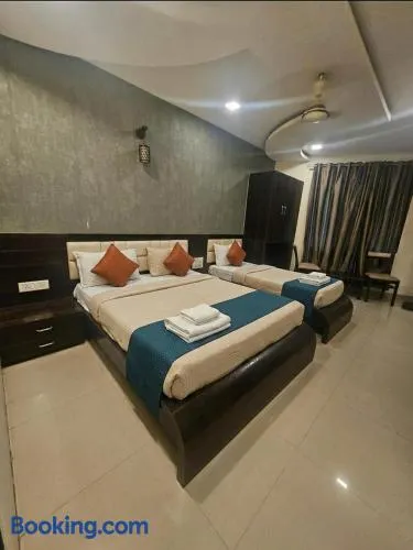 Luxury Hotel Addoree Palace - Near Mumbai Airport - Image 1