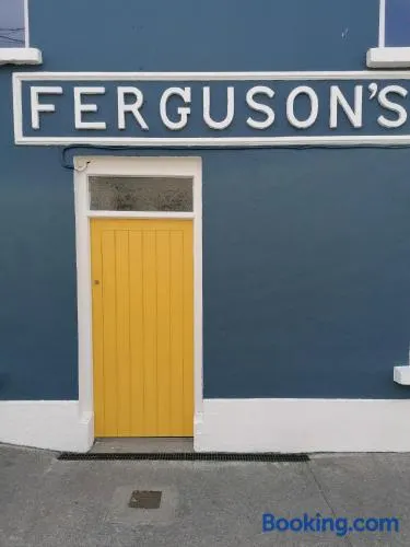 Ferguson's Traditional Townhouse - Image 1