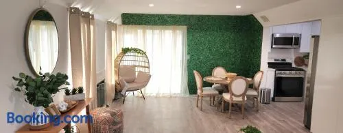 Gated Mountain Villa w/ Private Garage and King Bed - Image 1