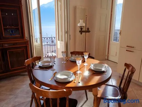 Spacious Historic Apartment F1 - Image 1