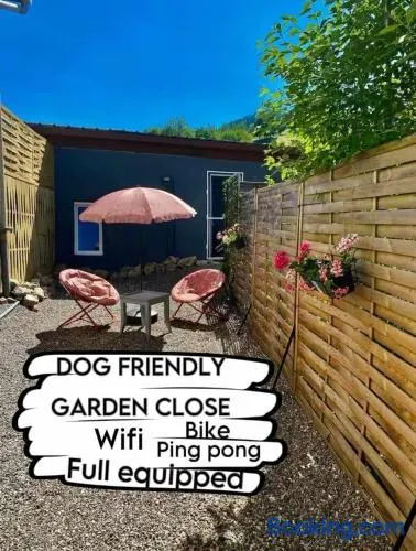 Petite maison au calme avec jardin clôturé les animaux bienvenue - Image 1