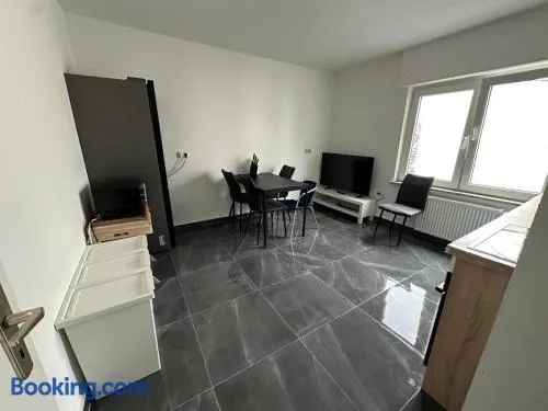 HAI1 - Morderne Unterkunft mit Einzelzimmer - Image 1