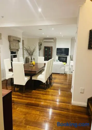 Beautiful Home - Image 1