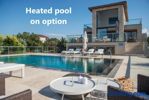 Magnifique villa avec piscine au bord de mer - Image 1