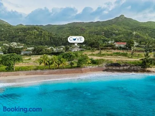 Cove Holiday Apartments - Image 1
