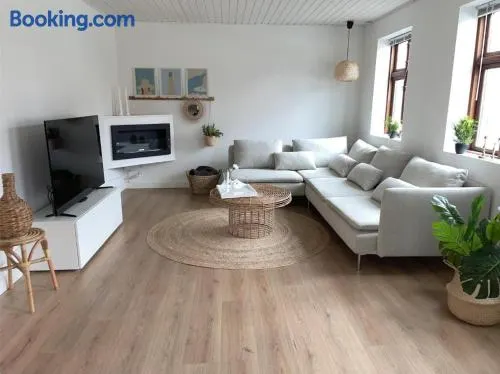 Comfy Cottege in Jeru - Image 1