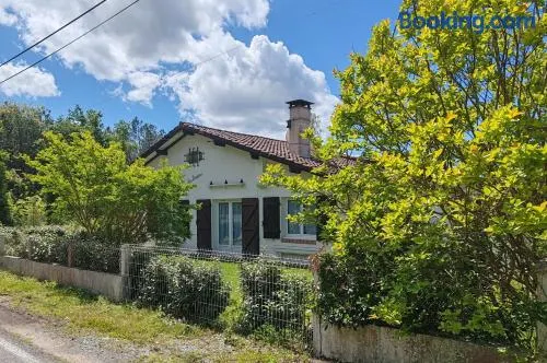 Les Bruyères Maison - Image 1