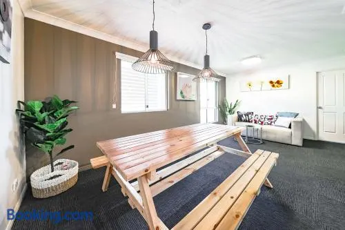 Calamvale Business or Holiday like Home - Image 1