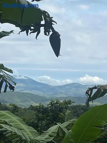 Sítio com água mineral, rio e cachoeira - Image 1